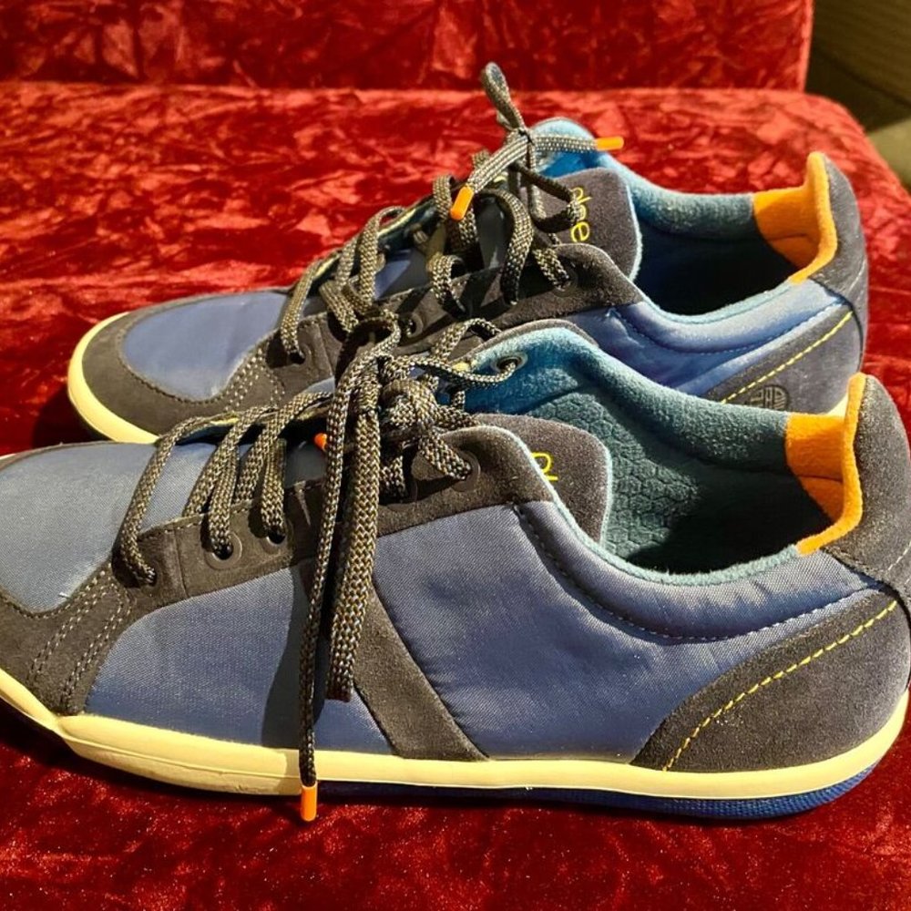 Plae Prospect Blue Sneakers Unisex! Women's size 7.5, Men's size 6 EUC